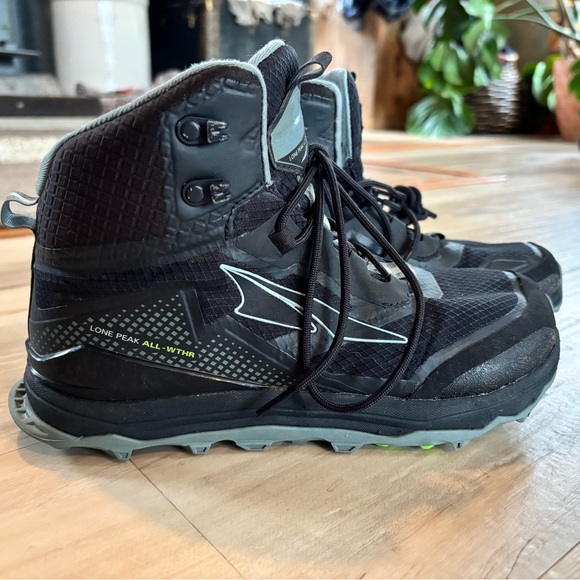 Altra Lone Peak All-WTHR Mid High Women's Size 8 Trail Hiking Shoes - Picture 1 of 7